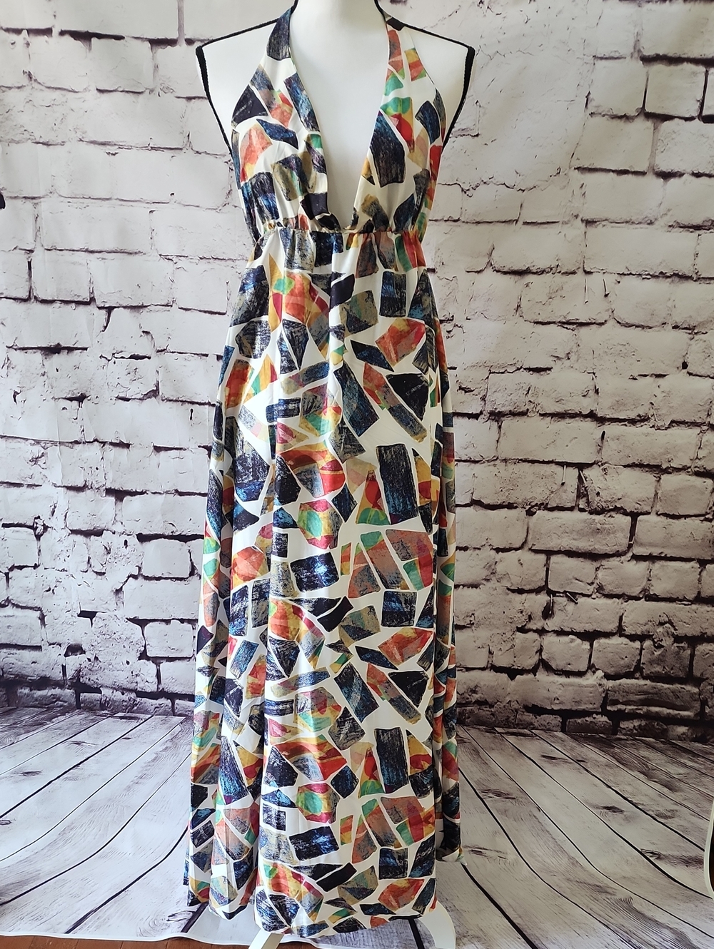 Plunge Maxi Dress in Multicolor Geometric Print Cover-Up- Size M - NWOT